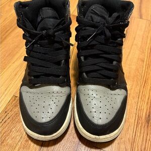 Jordan 1 high shadow size 5.5